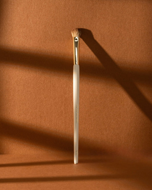 Crease Blending Brush – O411